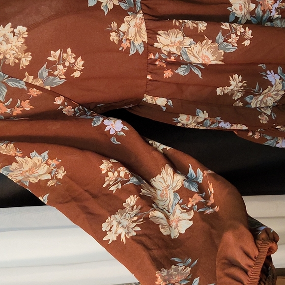 ..American Eagle Dresses - Picture 9 of 10